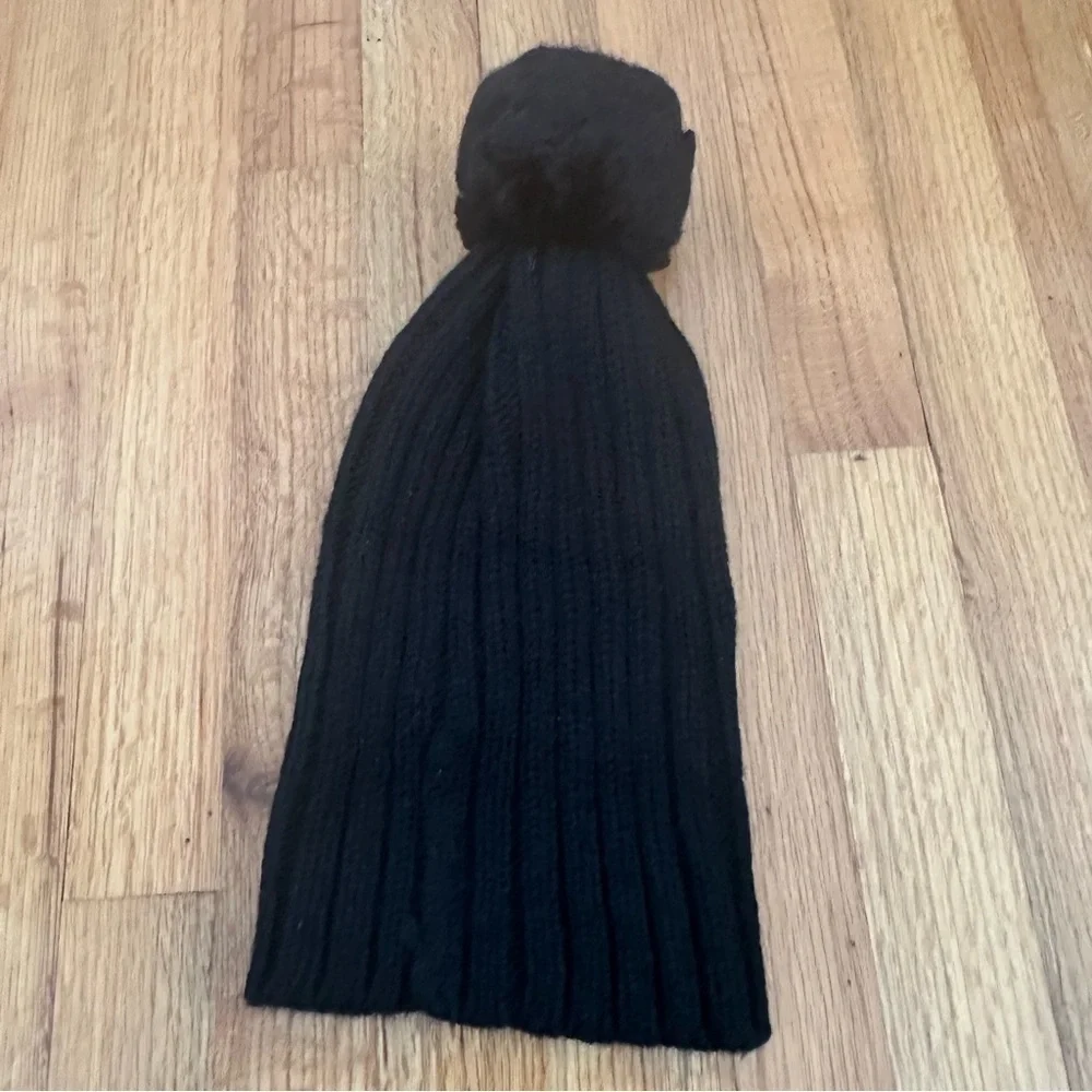 BCBG Generation Beanie With Pom Womens One Size Black (n3)